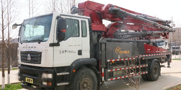 泵車施工也有一定的局限性，主要表現(xiàn)在以下幾方面